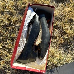 Salvatore Ferragamo Boutique Black Lillaz Bow Pumps